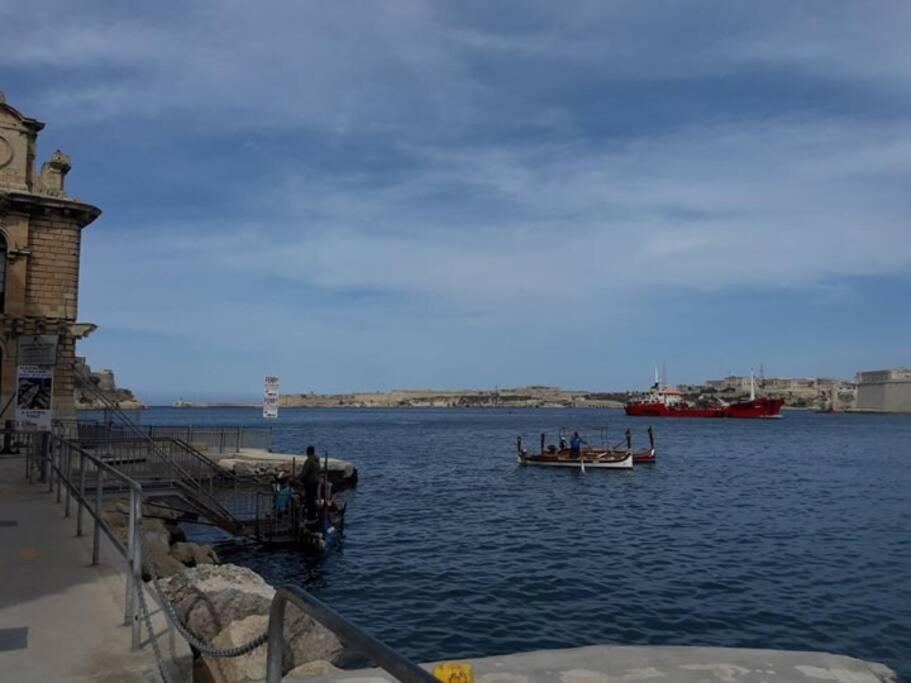 Valletta Apartment With Harbour Veiw Exterior photo